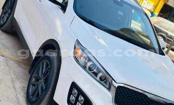 Acheter Occasion Voiture Kia Sorento Blanc à Dakar, Dakar Acheter Occasion Voiture Kia Sorento Blanc à Dakar, Dakar