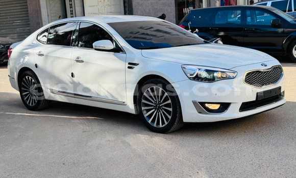 Dieundeu Occasion Kia K7 White Auto in Dakar in Dakar Dieundeu Occasion Kia K7 White Auto in Dakar in Dakar