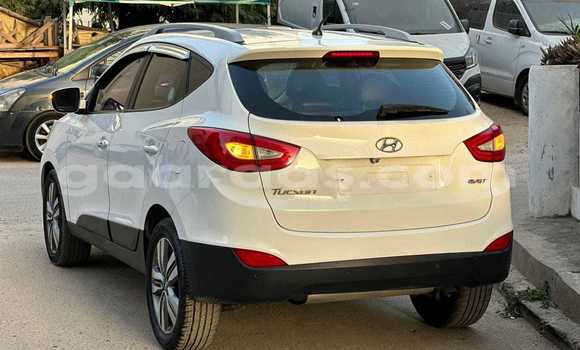 Dieundeu Occasion Hyundai Tucson White Auto in Dakar in Dakar Dieundeu Occasion Hyundai Tucson White Auto in Dakar in Dakar