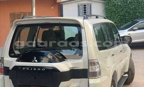 Dieundeu Occasion Mitsubishi Pajero White Auto in Dakar in Dakar Dieundeu Occasion Mitsubishi Pajero White Auto in Dakar in Dakar