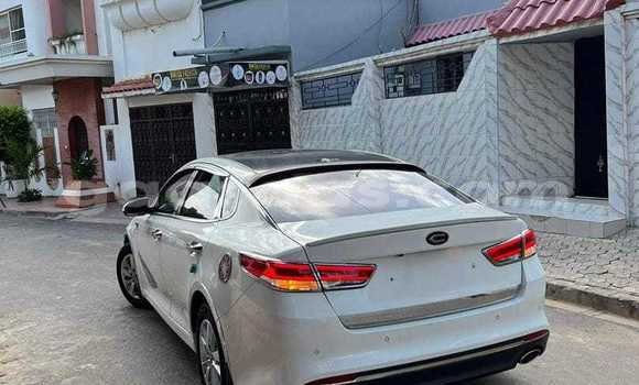 Dieundeu Occasion Kia K5 White Auto in Dakar in Dakar Dieundeu Occasion Kia K5 White Auto in Dakar in Dakar