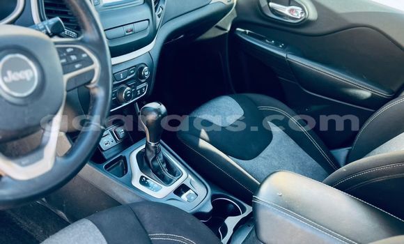 Acheter Occasion Voiture Jeep Cherokee Rouge à Dakar, Dakar Acheter Occasion Voiture Jeep Cherokee Rouge à Dakar, Dakar