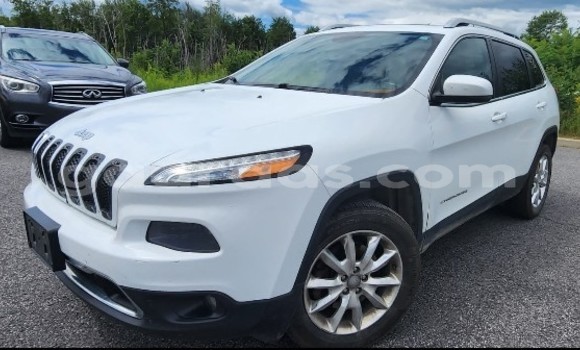 Buy Used Jeep Cherokee White Car in Dakar in Dakar Buy Used Jeep Cherokee White Car in Dakar in Dakar