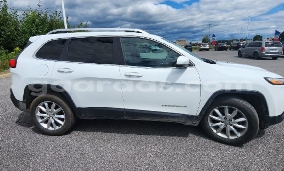 Buy Used Jeep Cherokee White Car in Dakar in Dakar Buy Used Jeep Cherokee White Car in Dakar in Dakar