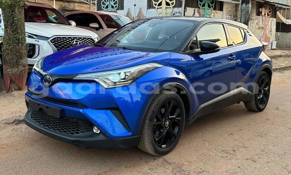 Acheter Import Voiture Toyota C-HR Bleu à Dakar, Dakar Acheter Import Voiture Toyota C-HR Bleu à Dakar, Dakar