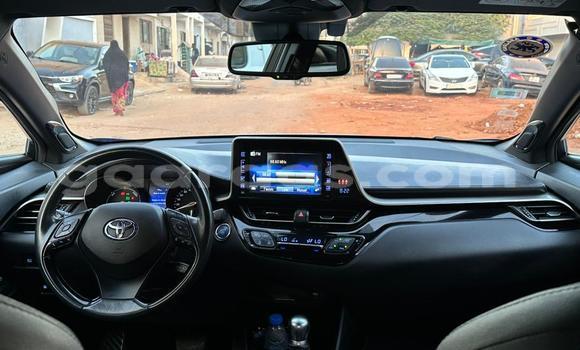 Acheter Import Voiture Toyota C-HR Bleu à Dakar, Dakar Acheter Import Voiture Toyota C-HR Bleu à Dakar, Dakar