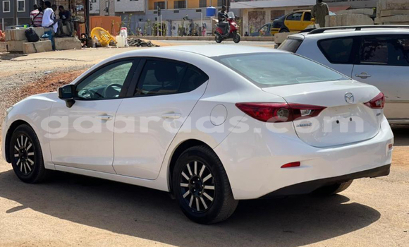 Acheter Neuf Voiture Mazda 3 Blanc à Dakar, Dakar Acheter Neuf Voiture Mazda 3 Blanc à Dakar, Dakar