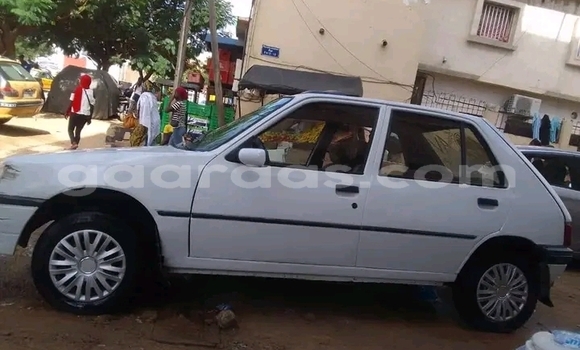 Acheter Occasion Voiture Peugeot 205 Blanc à Dakar, Dakar Acheter Occasion Voiture Peugeot 205 Blanc à Dakar, Dakar