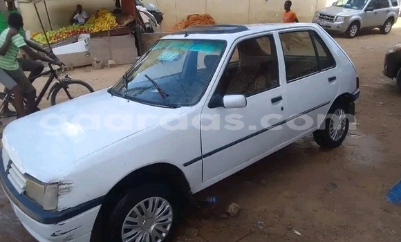 Acheter Occasion Voiture Peugeot 205 Blanc à Dakar, Dakar Acheter Occasion Voiture Peugeot 205 Blanc à Dakar, Dakar