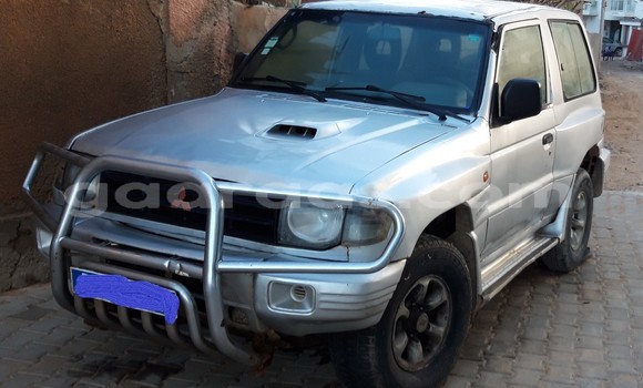 Buy Used Mitsubishi Pajero Silver Car in Dakar in Dakar