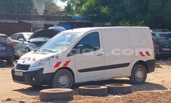 Acheter Occasion Voiture Peugeot RCZ Blanc à Dakar, Dakar Acheter Occasion Voiture Peugeot RCZ Blanc à Dakar, Dakar