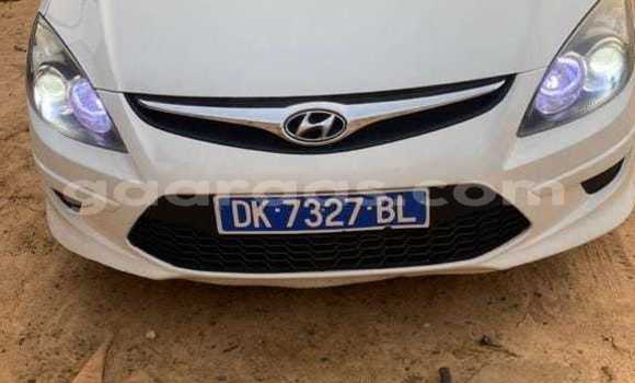 Dieundeu Occasion Hyundai i30 White Auto in Dakar in Dakar Dieundeu Occasion Hyundai i30 White Auto in Dakar in Dakar