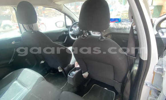 Dieundeu Occasion Peugeot 2008 White Auto in Dakar in Dakar Dieundeu Occasion Peugeot 2008 White Auto in Dakar in Dakar