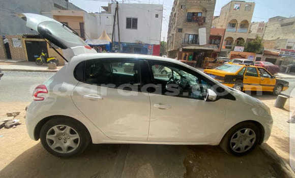 Dieundeu Occasion Peugeot 2008 White Auto in Dakar in Dakar Dieundeu Occasion Peugeot 2008 White Auto in Dakar in Dakar