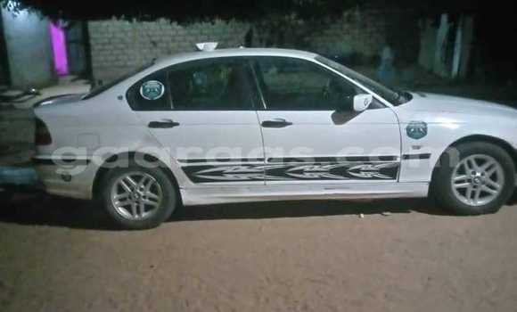 Acheter Occasion Voiture BMW 1-Series Blanc à Dakar, Dakar Acheter Occasion Voiture BMW 1-Series Blanc à Dakar, Dakar