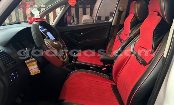 Dieundeu Occasion Hyundai i20 White Auto in Dakar in Dakar Dieundeu Occasion Hyundai i20 White Auto in Dakar in Dakar