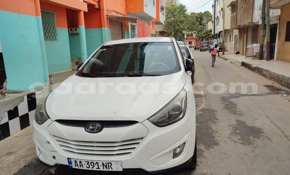 Acheter Occasion Voiture Hyundai ix35 Blanc à Dakar, Dakar Acheter Occasion Voiture Hyundai ix35 Blanc à Dakar, Dakar