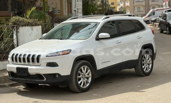 Dieundeu Imported Jeep Cherokee White Auto in Dakar in Dakar