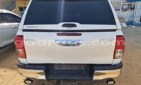 Dieundeu Imported Toyota Hilux White Auto in Dakar in Dakar Dieundeu Imported Toyota Hilux White Auto in Dakar in Dakar