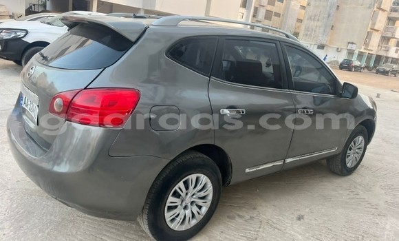 Dieundeu Occasion Nissan Rogue Silver Auto in Dakar in Dakar Dieundeu Occasion Nissan Rogue Silver Auto in Dakar in Dakar