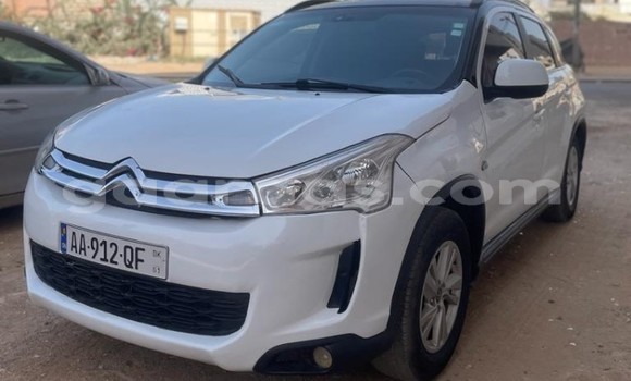 Buy Used Citroen C4 Aircross White Car in Dakar in Dakar Buy Used Citroen C4 Aircross White Car in Dakar in Dakar