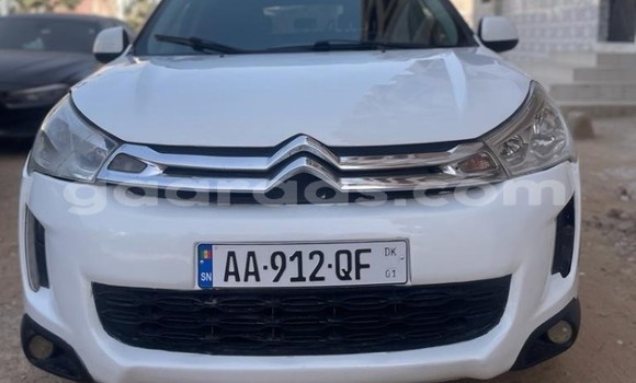 Buy Used Citroen C4 Aircross White Car in Dakar in Dakar Buy Used Citroen C4 Aircross White Car in Dakar in Dakar