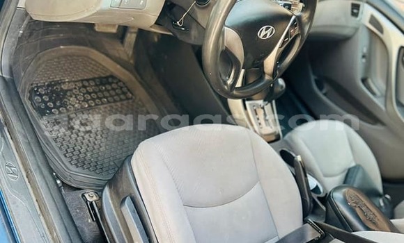 Buy Used Hyundai Elantra Blue Car in Dakar in Dakar Buy Used Hyundai Elantra Blue Car in Dakar in Dakar