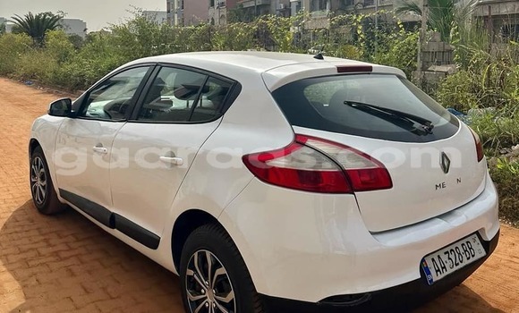 Dieundeu Occasion Renault Megane White Auto in Dakar in Dakar Dieundeu Occasion Renault Megane White Auto in Dakar in Dakar