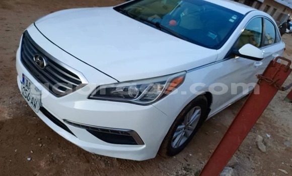 Acheter Occasion Voiture Hyundai Sonata Blanc à Dakar, Dakar Acheter Occasion Voiture Hyundai Sonata Blanc à Dakar, Dakar