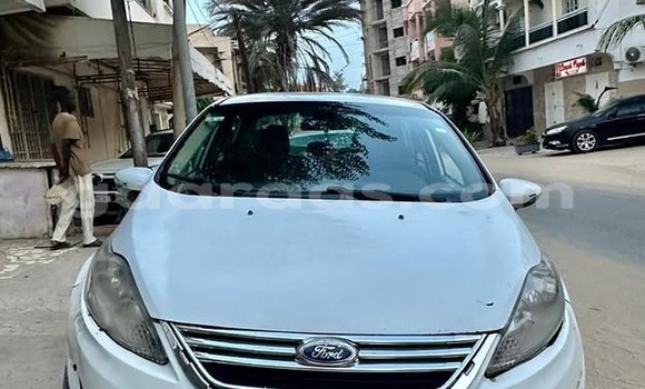 Acheter Occasion Voiture Ford Fiesta Blanc à Dakar, Dakar