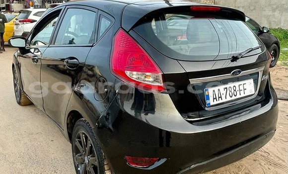 Acheter Occasion Voiture Ford Fiesta Noir à Dakar, Dakar Acheter Occasion Voiture Ford Fiesta Noir à Dakar, Dakar