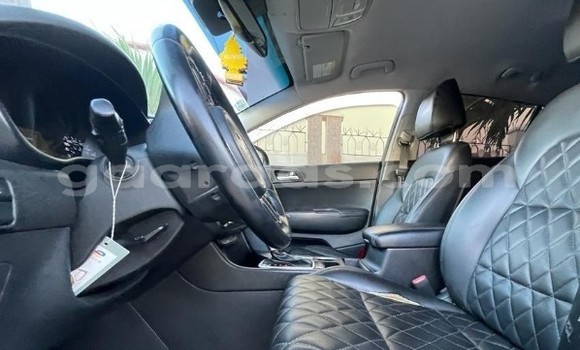 Dieundeu Occasion Kia Sportage Silver Auto in Dakar in Dakar Dieundeu Occasion Kia Sportage Silver Auto in Dakar in Dakar