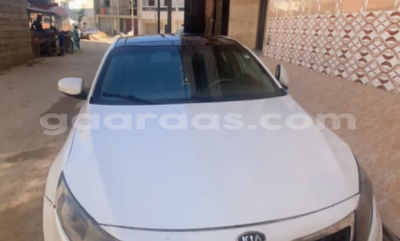 Dieundeu Occasion Kia Optima White Auto in Dakar in Dakar