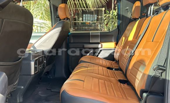 Acheter Import Voiture Ford F–150 Bleu à Dakar, Dakar Acheter Import Voiture Ford F–150 Bleu à Dakar, Dakar