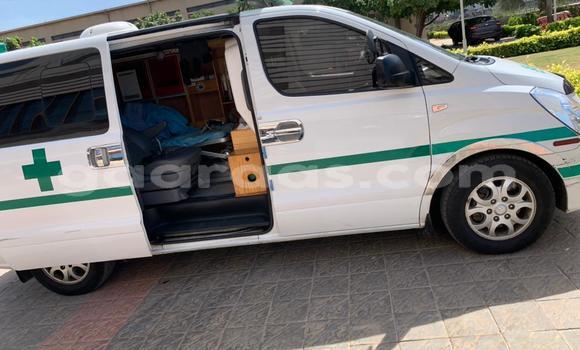 Buy Import Hyundai Starex White Car in Dakar in Dakar Buy Import Hyundai Starex White Car in Dakar in Dakar