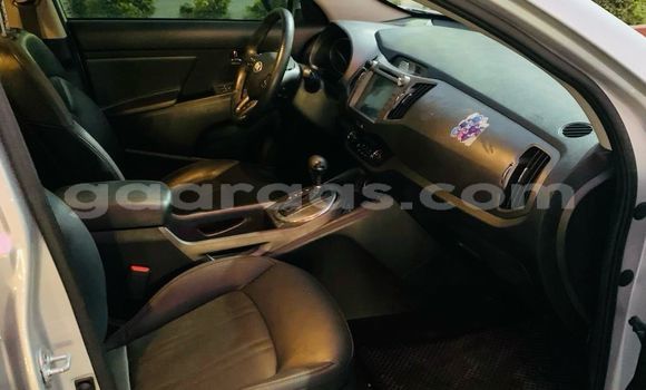 Buy New Kia Sportage White Car in Dakar in Dakar Buy New Kia Sportage White Car in Dakar in Dakar