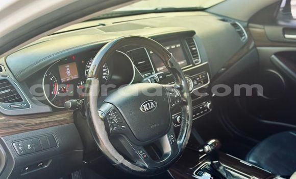 Buy Used Kia K7 White Car in Dakar in Dakar Buy Used Kia K7 White Car in Dakar in Dakar