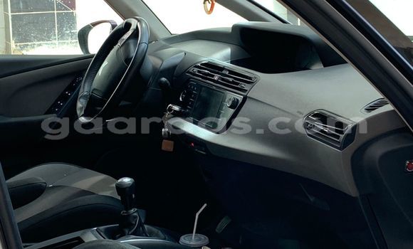 Buy Used Citroen C4 Silver Car in Dakar in Dakar Buy Used Citroen C4 Silver Car in Dakar in Dakar