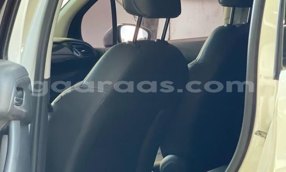 Buy Used Citroen C3 White Car in Dakar in Dakar Buy Used Citroen C3 White Car in Dakar in Dakar