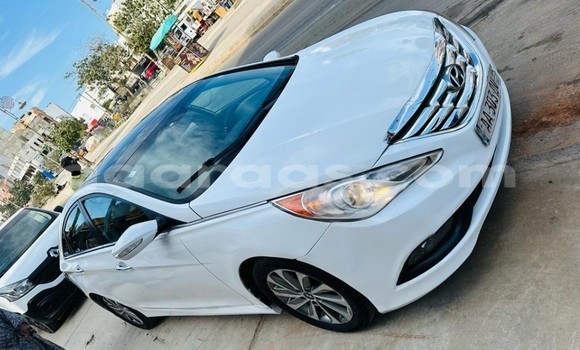 Acheter Occasion Voiture Hyundai Sonata Blanc à Dakar, Dakar Acheter Occasion Voiture Hyundai Sonata Blanc à Dakar, Dakar