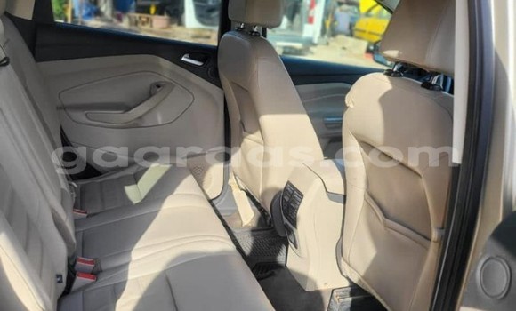 Buy Used Ford Escape Beige Car in Dakar in Dakar Buy Used Ford Escape Beige Car in Dakar in Dakar