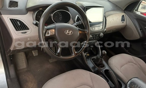 Dieundeu Occasion Hyundai ix35 Beige Auto in Dakar in Dakar Dieundeu Occasion Hyundai ix35 Beige Auto in Dakar in Dakar