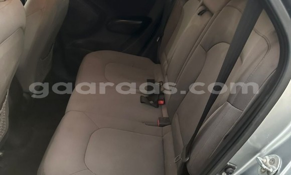 Dieundeu Occasion Hyundai ix35 Beige Auto in Dakar in Dakar Dieundeu Occasion Hyundai ix35 Beige Auto in Dakar in Dakar