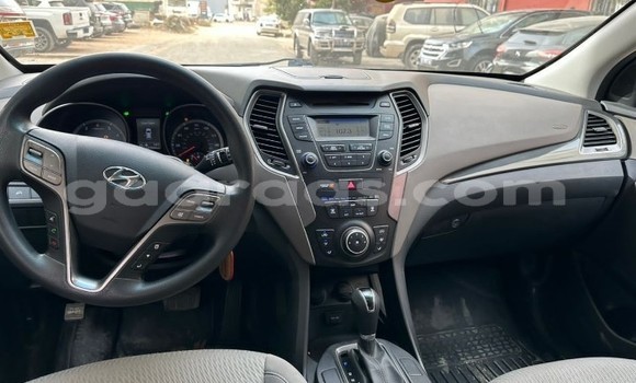 Buy Used Hyundai Santa Fe White Car in Dakar in Dakar Buy Used Hyundai Santa Fe White Car in Dakar in Dakar