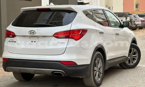 Buy Used Hyundai Santa Fe White Car in Dakar in Dakar Buy Used Hyundai Santa Fe White Car in Dakar in Dakar