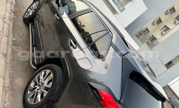 Dieundeu Occasion Toyota RAV4 Silver Auto in Dakar in Dakar Dieundeu Occasion Toyota RAV4 Silver Auto in Dakar in Dakar