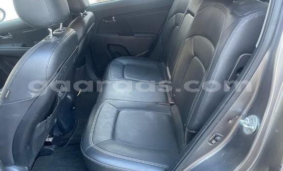Buy Used Kia Sportage Beige Car in Dakar in Dakar Buy Used Kia Sportage Beige Car in Dakar in Dakar