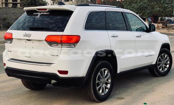 Acheter Occasion Voiture Jeep Grand Cherokee Blanc à Dakar, Dakar Acheter Occasion Voiture Jeep Grand Cherokee Blanc à Dakar, Dakar