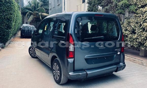 Dieundeu Occasion Peugeot Partner Blue Auto in Dakar in Dakar