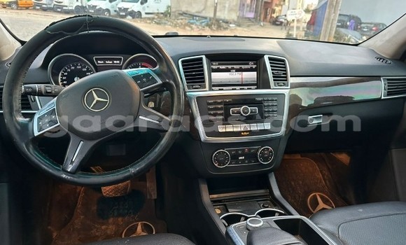 Acheter Occasion Voiture Mercedes‒Benz ML–Class Noir à Dakar, Dakar Acheter Occasion Voiture Mercedes‒Benz ML–Class Noir à Dakar, Dakar